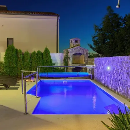 Villa Miracle 1 Comfortable *