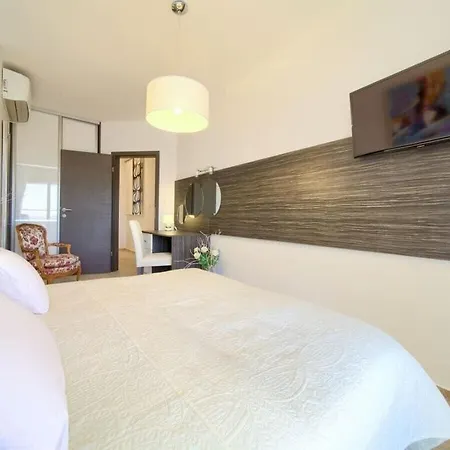 Miracle 1 Comfortable * Krk Town