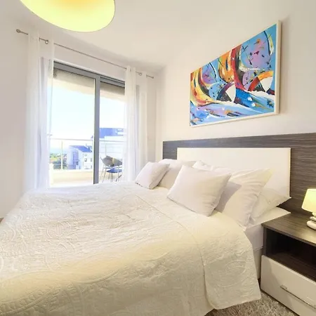 Miracle 1 Comfortable Villa *