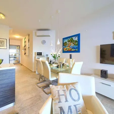 Miracle 1 Comfortable Villa