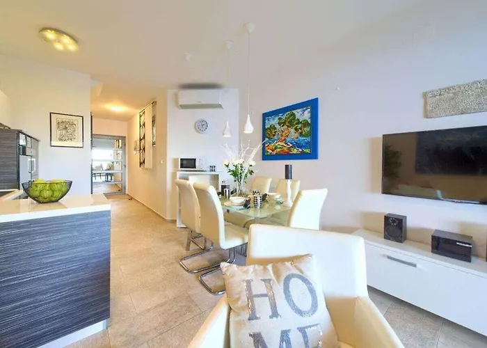 Miracle 1 Comfortable Villa