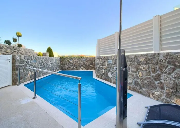 Miracle 1 Comfortable Villa *